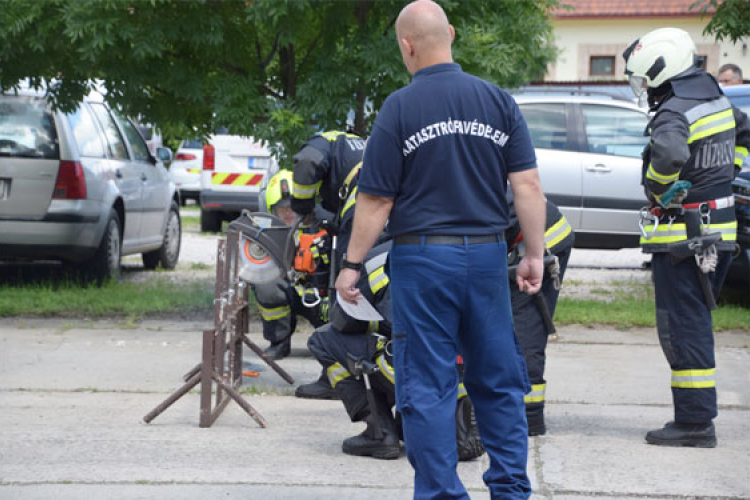 Második lett a dombóvári tűzoltók csapata a szakmai versenyen
