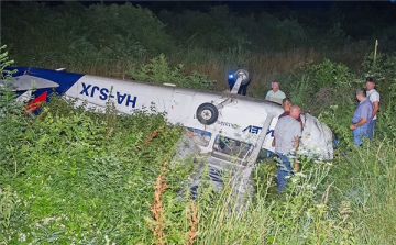 Túlfutott egy gép a Farkashegyi repülőtéren, ketten megsérültek