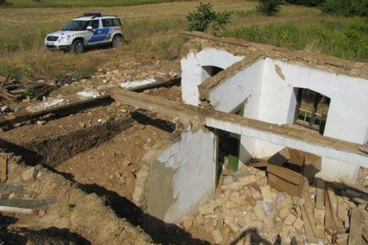 Lebontották a présházat