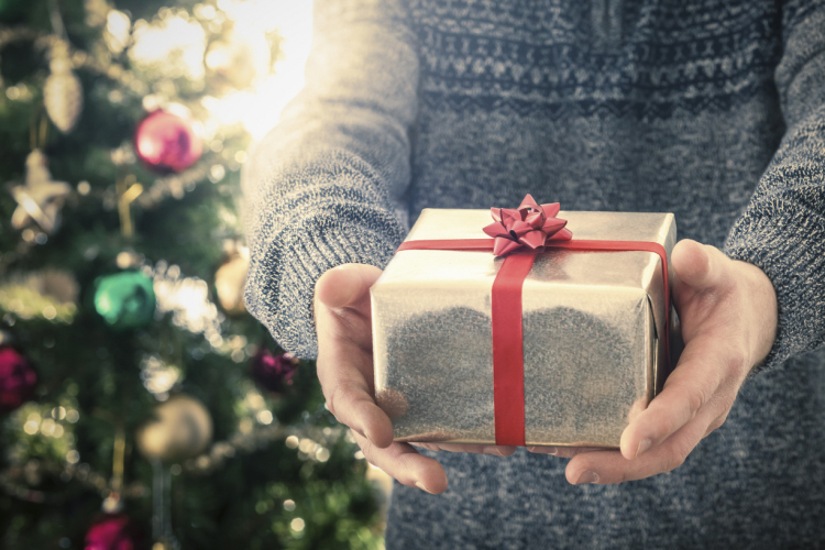Idén ugyanannyit szánnak a magyarok karácsonyi ajándékra, mint tavaly egy kutatás szerint