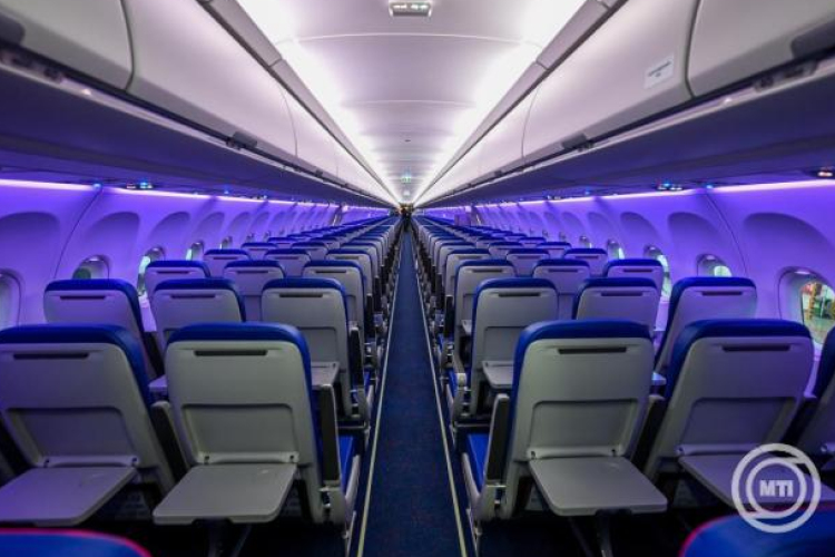 Gyerekcsíny miatt vadászgépeket riasztottak Izraelben a Wizzair londoni járatához