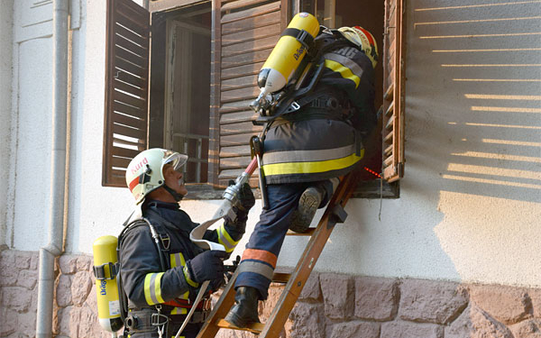  Nagy hőségben vizsgáztak sikeresen a kurdi önkéntes tűzoltók