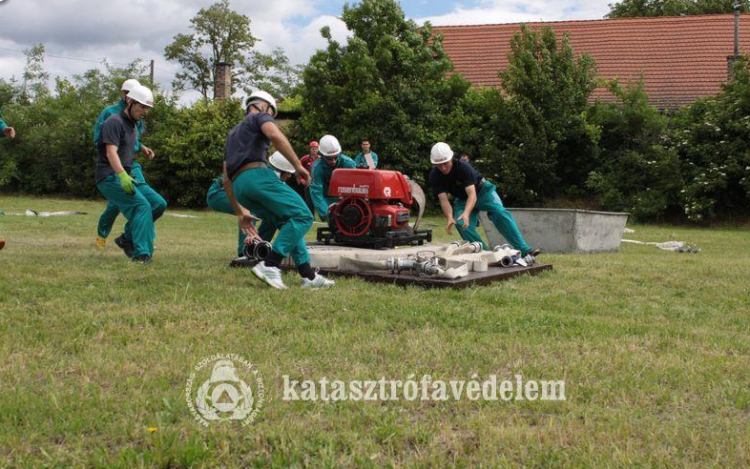 Megyei tűzoltóverseny Dombóváron 