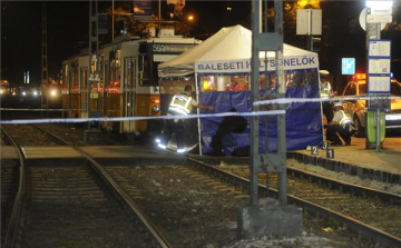 Halálra gázolt a villamos egy embert a fővárosban