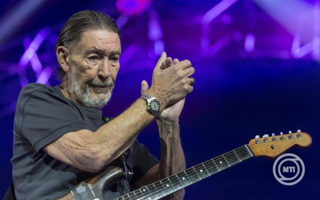 Meghalt Chris Rea énekes, dalszerző