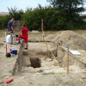 Középkori templom alapjainak ásatása Lápafőn