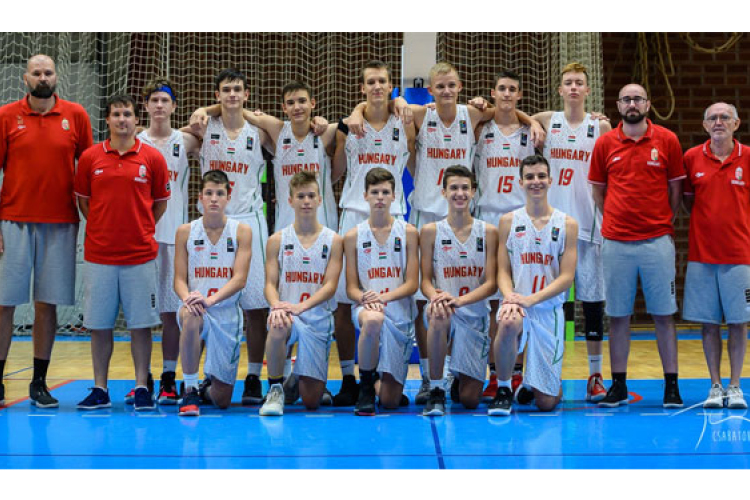 Szőke Bálint bemutatkozott a kosarasok nemzeti együttesében 