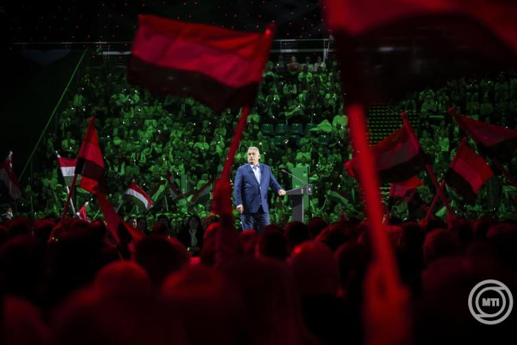 Orbán Viktor békemenetet, Magyar Péter nagygyűlést hirdetett október 23-ra