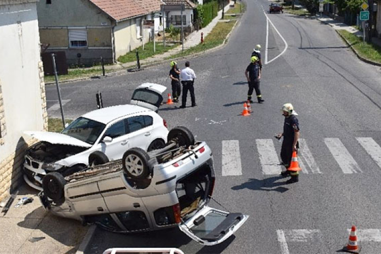 Egy tucat közlekedési baleset történt Tolna vármegye útjain július második hétvégéjén 