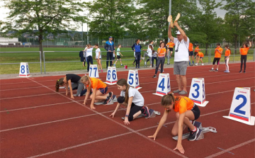 Az idő sem szegte kedvét az ifjú atlétáknak